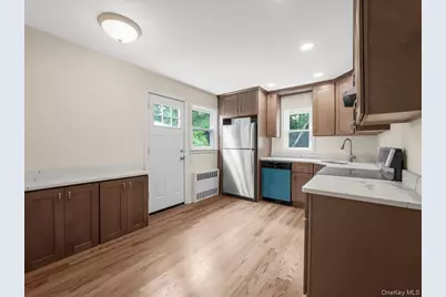 198 Canterbury, Lynbrook, NY 11563 - Photo 8