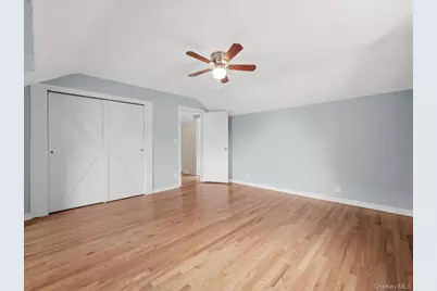 198 Canterbury, Lynbrook, NY 11563 - Photo 18