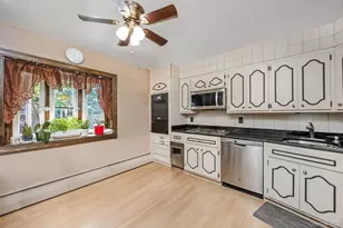 69-35 61st Rd, Middle Village, NY 11379 - Photo 10
