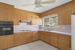 26 Lauretta Dr, Highland, NY 12528 - Photo 8