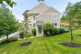 2608 Hawthorn Way, New Windsor, NY 12553 - Photo 4