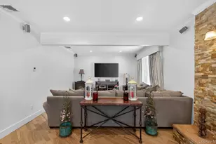 11 Juneau Blvd, Woodbury, NY 11797 - Photo 10