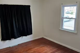11 Chestnut St, Newburgh, NY 12550 - Photo 4