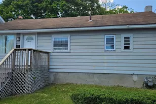 11 Chestnut St, Newburgh, NY 12550 - Photo 8