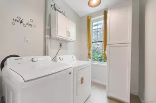 330 E 198th St, Bronx, NY 10458 - Photo 32