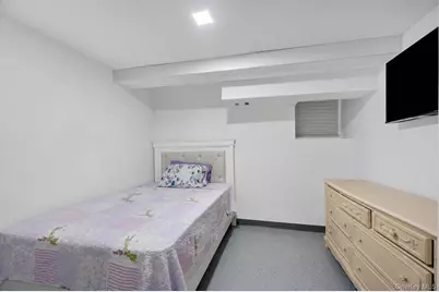 330 E 198th Street, Bronx, NY 10458 - Photo 36