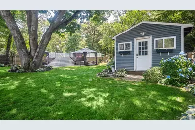 1634 N Gardiner Drive, Bay Shore, NY 11706 - Photo 32