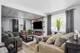 1634 N Gardiner Dr, Bay Shore, NY 11706 - Photo 6