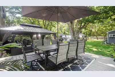 1634 N Gardiner Drive, Bay Shore, NY 11706 - Photo 28
