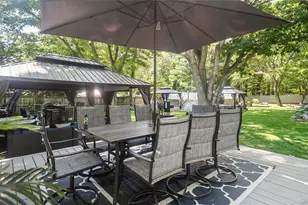 1634 N Gardiner Dr, Bay Shore, NY 11706 - Photo 28