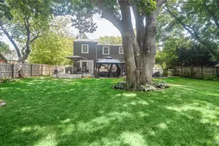 1634 N Gardiner Dr, Bay Shore, NY 11706 - Photo 38