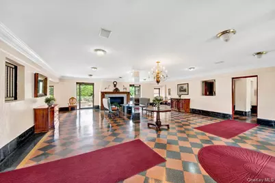 4784 Boston Post Road #B43, Pelham, NY 10803 - Photo 16