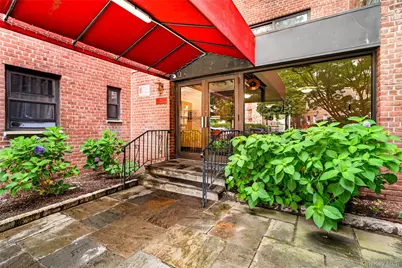 30 Fleetwood Avenue #4F, Fleetwood, NY 10552 - Photo 4