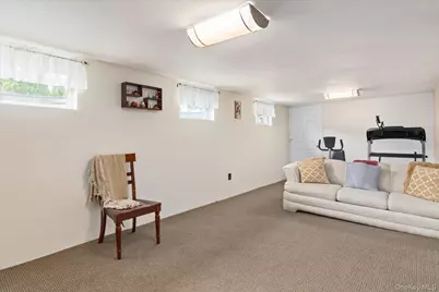 34 1st Avenue, Farmingdale, NY 11735 - Photo 16