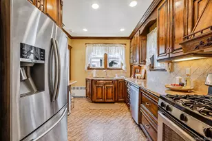 27 Hilbert St, Hempstead, NY 11550 - Photo 14