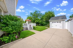 27 Hilbert St, Hempstead, NY 11550 - Photo 4