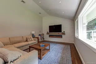30 Harriet Ln, Huntington, NY 11743 - Photo 4