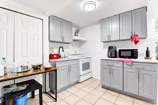 61-07 Bleecker St, Ridgewood, NY 11385 - Photo 24