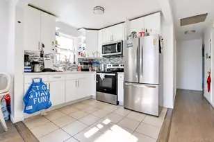 61-07 Bleecker St, Ridgewood, NY 11385 - Photo 18