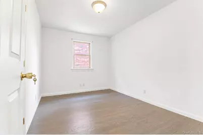 6107 Bleecker Street, Ridgewood, NY 11385 - Photo 12
