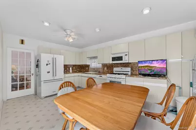 91 Douglas Avenue, Yonkers, NY 10703 - Photo 6