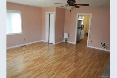 1005 Thompson Drive, Bay Shore, NY 11706 - Photo 10