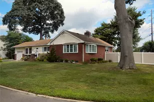 1005 Thompson Dr, Bay Shore, NY 11706 - Photo 4