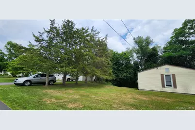 48 Gleason Boulevard, Pleasant Valley, NY 12569 - Photo 12