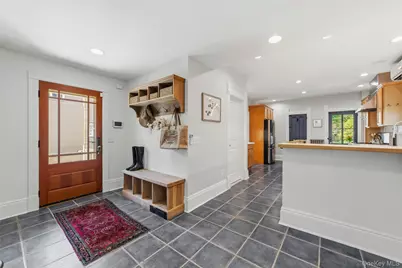 215 Walnut Street, Peekskill, NY 10566 - Photo 10
