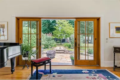 215 Walnut Street, Peekskill, NY 10566 - Photo 14