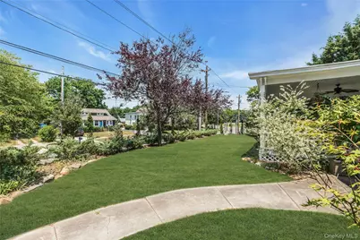 430 Montauk Highway, East Moriches, NY 11940 - Photo 4