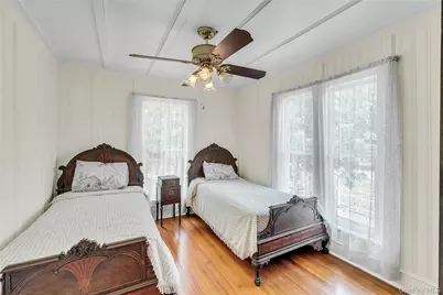 430 Montauk Highway, East Moriches, NY 11940 - Photo 30