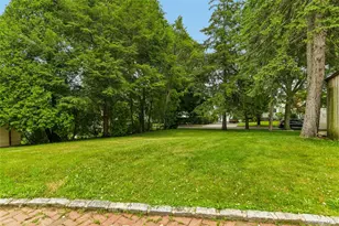 77 Andrew St, Manhasset, NY 11030 - Photo 34
