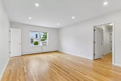 77 Andrew Street, Manhasset, NY 11030 - Photo 4