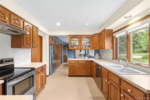 2725 Skunk Ln, Cutchogue, NY 11935 - Photo 4
