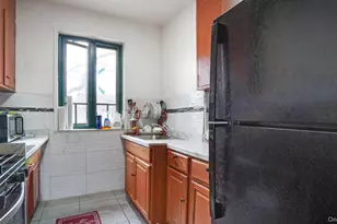 2049 McGraw Ave, Bronx, NY 10462 - Photo 10