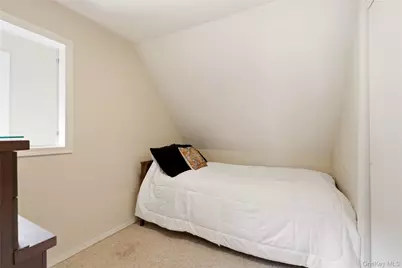 158 Bay Road, Huntington, NY 11743 - Photo 18