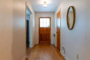 10 DeGarmo Pl, Poughkeepsie, NY 12601 - Photo 6