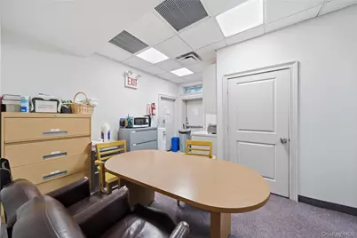 7935 Myrtle Avenue, Ridgewood, NY 11385 - Photo 24