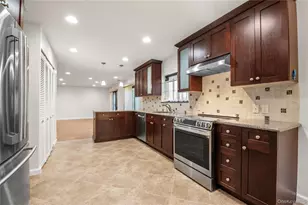 60 Pheasant Run, Roslyn, NY 11576 - Photo 16