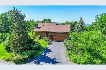4 Bellview Drive, Valley Cottage, NY 10989 - Photo 2