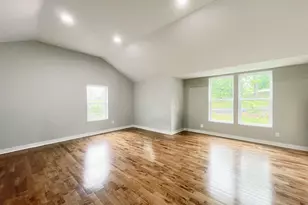 82 Hampton Rd, Marlboro, NY 12542 - Photo 16