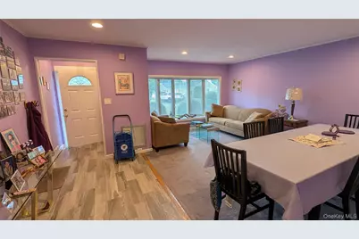 7 Oaktree Lane, Huntington Station, NY 11746 - Photo 10