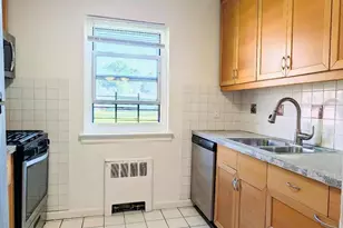150-83 70th Rd, Flushing, NY 11367 - Photo 4