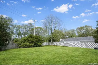 187 Horseblock Road, Farmingville, NY 11738 - Photo 10
