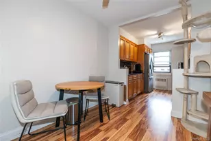 35 Knightsbridge Rd, Great Neck, NY 11021 - Photo 10