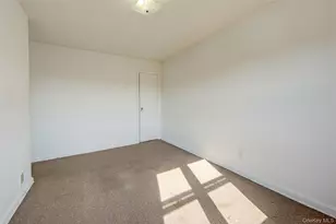 53-21 194th St, Fresh Meadows, NY 11365 - Photo 18