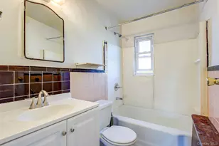 53-21 194th St, Fresh Meadows, NY 11365 - Photo 12