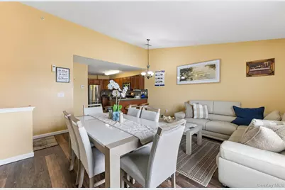 1120 Willow Lane, Valley Stream, NY 11580 - Photo 4