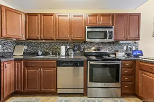 1120 Willow Ln, Valley Stream, NY 11580 - Photo 8